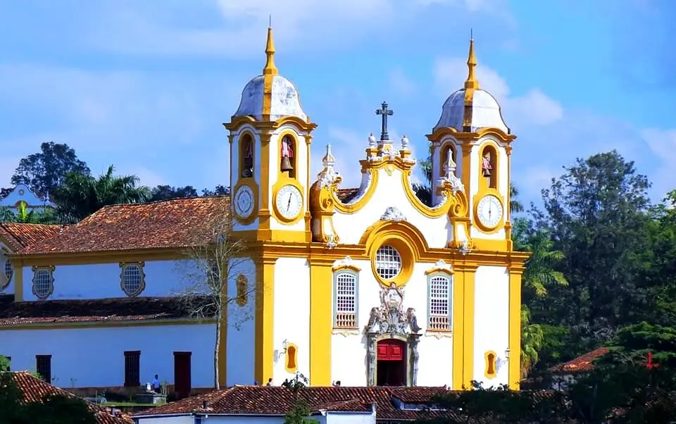 Igreja histórica no circuito entre São João del-Rei e Tiradentes